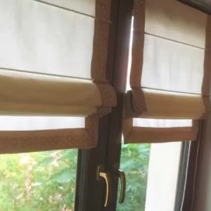 Stor roman, culoare crem, bordură cu imprimeu geometric
