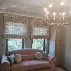 Stor roman modern, culoare bej