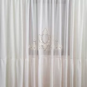Perdea pentru dormitor/living cu broderie aplicată