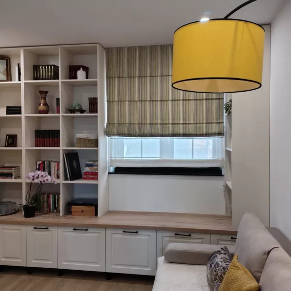 Stor roman cu dungi verticale - imagine 4