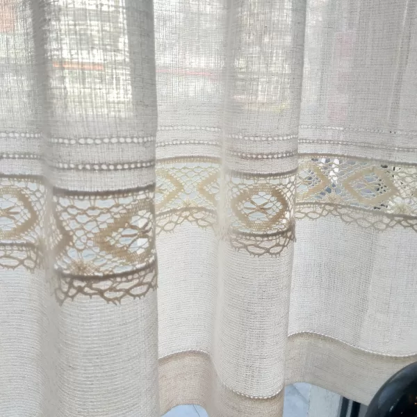 Perdea bucătărie cu dantelă și broderie găurele - imagine 3